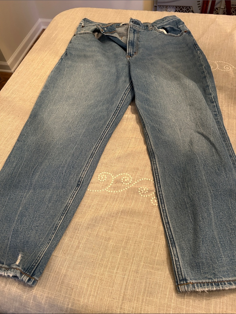 Abercrombie & Fitch. The Mom High Rise  Blue  Straight Jeans